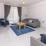 فيلة Lena *