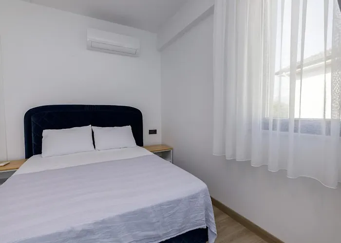 Lena Willa Koycegiz (Mugla)